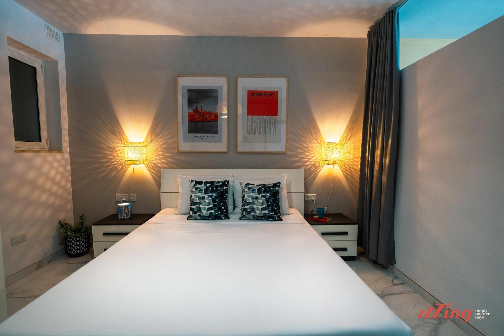 Apartment A Stylishly Chic With Sofa Bed - A12