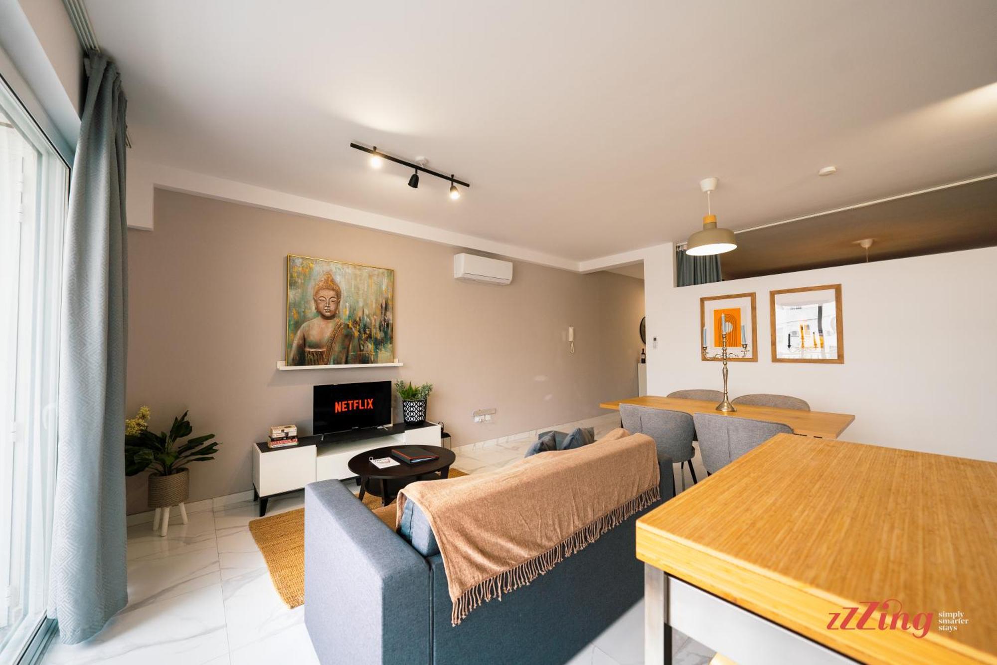 Apartment A Stylishly Chic With Sofa Bed - A12