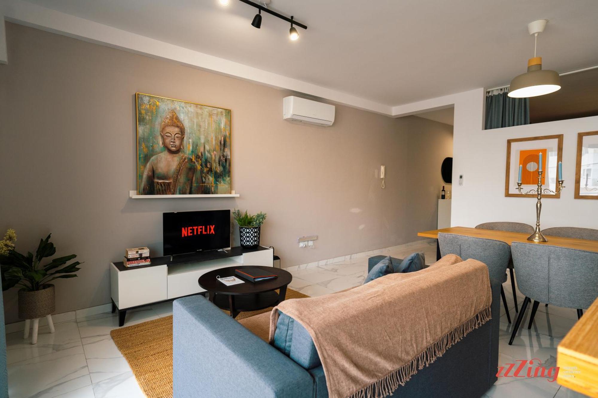 A Stylishly Chic With Sofa Bed - A12 Apartment